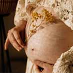 Séance grossesse en intérieur - à domicile - La Pauze Photographie
